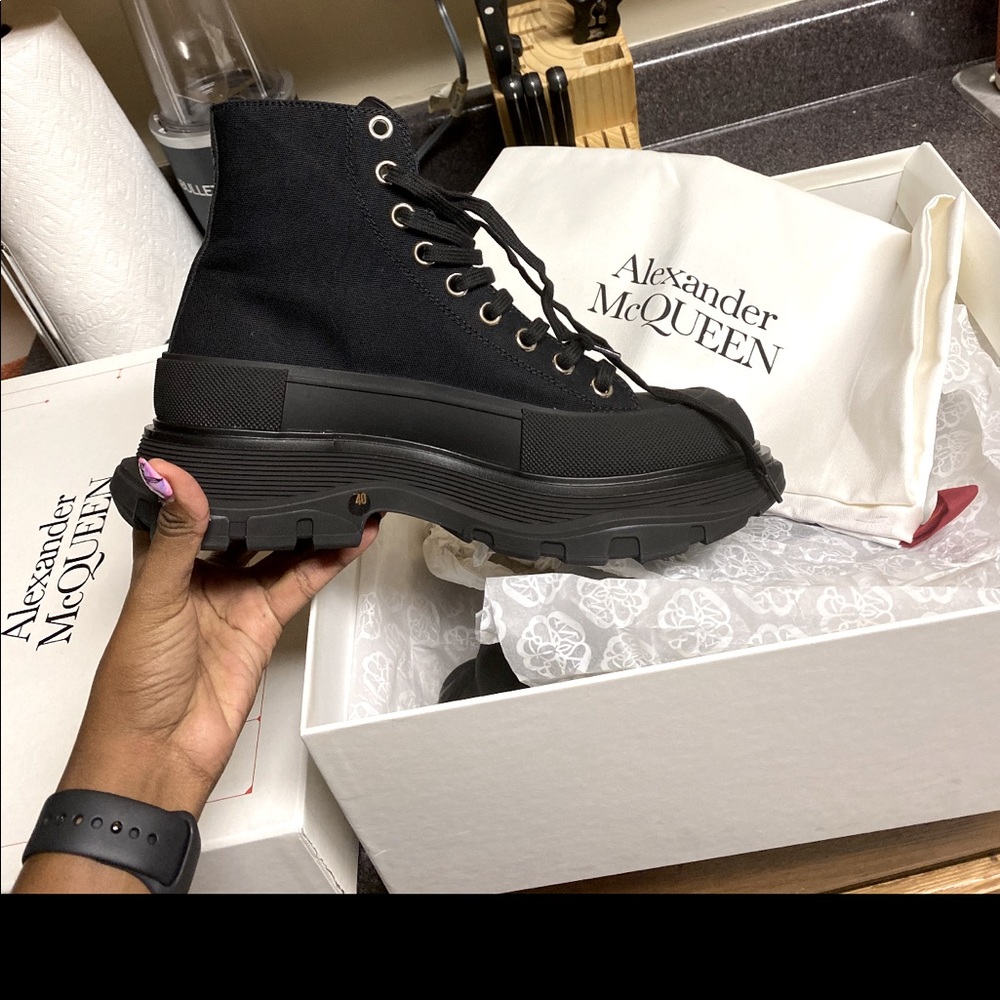 Alexander McQueen Tread Slick boots